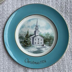 “ Country Church” Christmas 1974, By Enoch Wedgwood For Avon Products